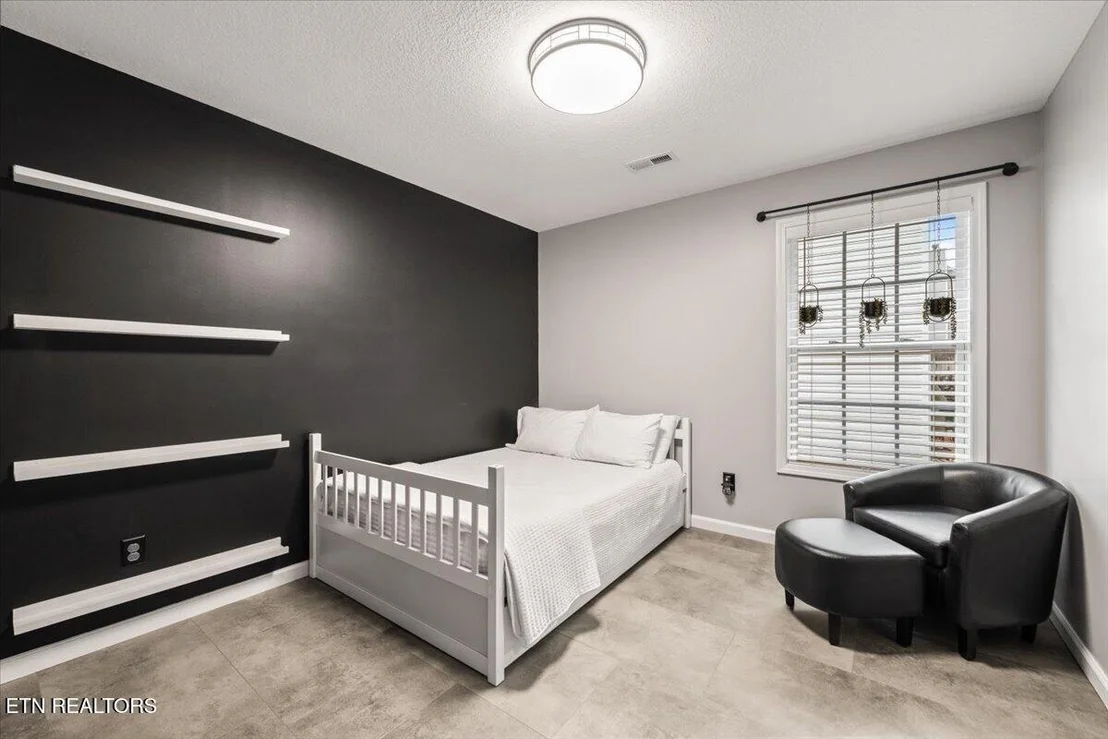 Photo of 6101 Starflower Lane