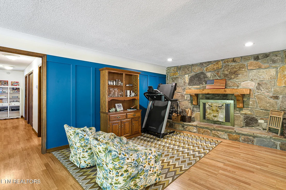Photo of 146 Vanderview Drive