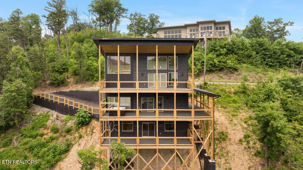 Photo of 3225 Emerald Springs Loop Rd