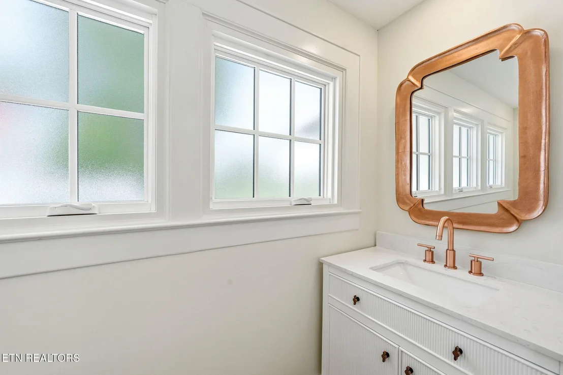 Photo of 240 Maplehurst Lane