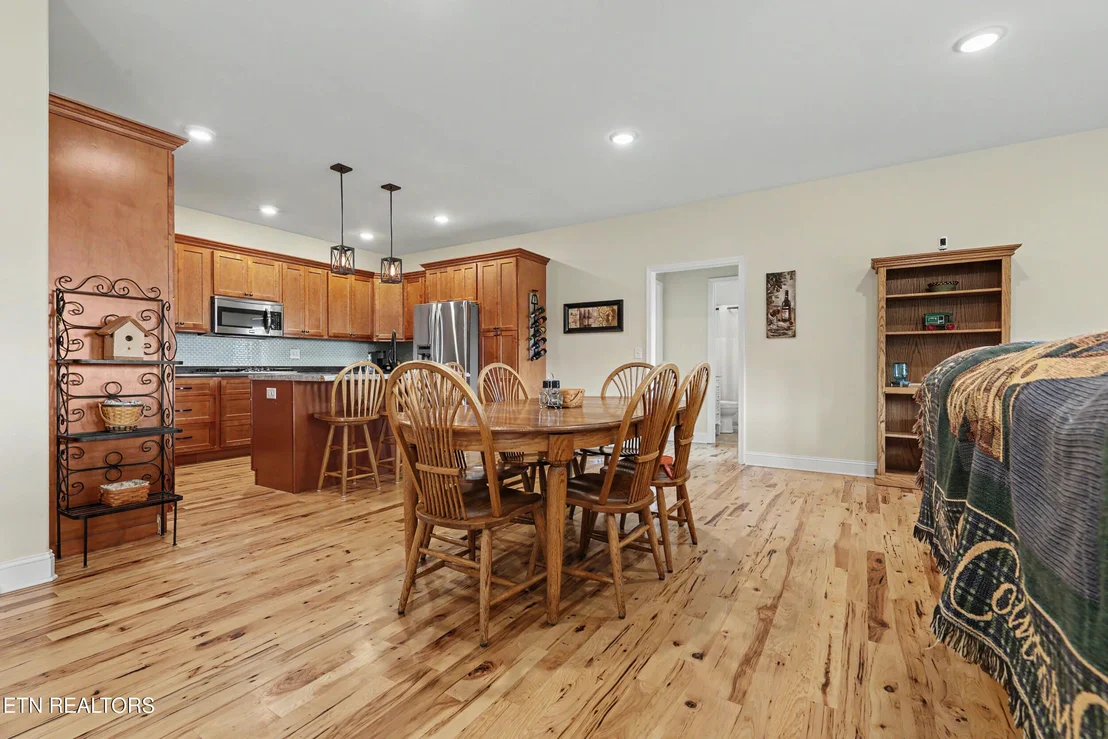 Photo of 1090 Shell Rd