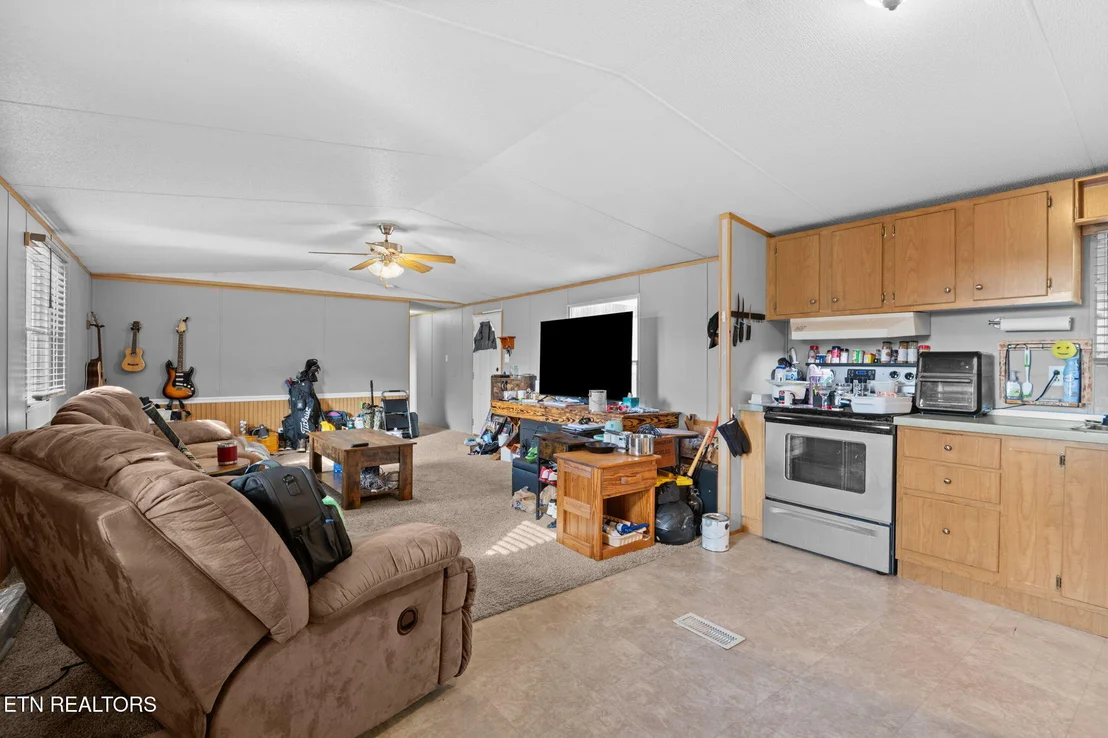 Photo of 425 Bazel Rd