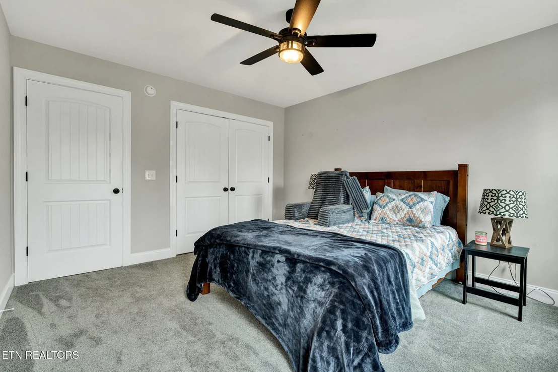 Photo of 110 NE Quail Run