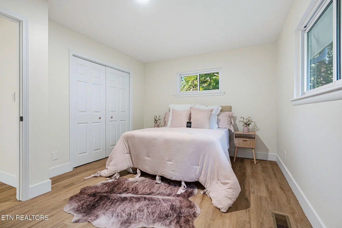Photo of 845 W Outer Drive