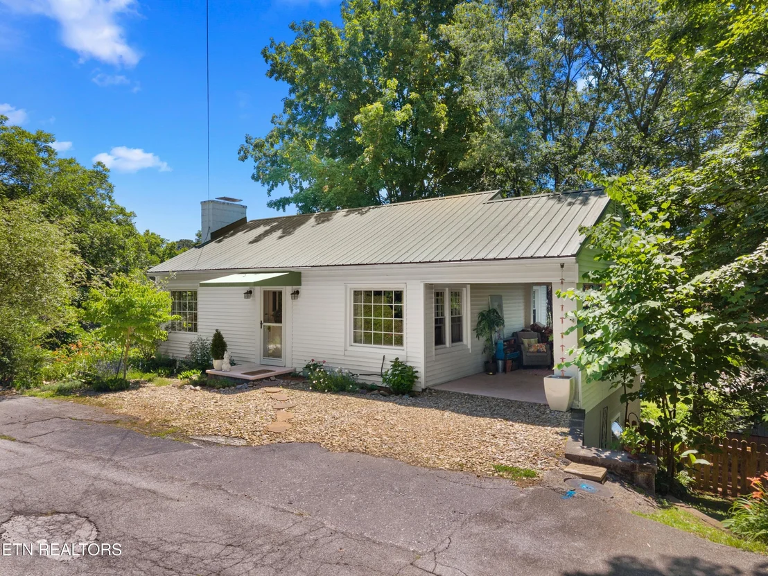 Photo of 218 Circle Drive