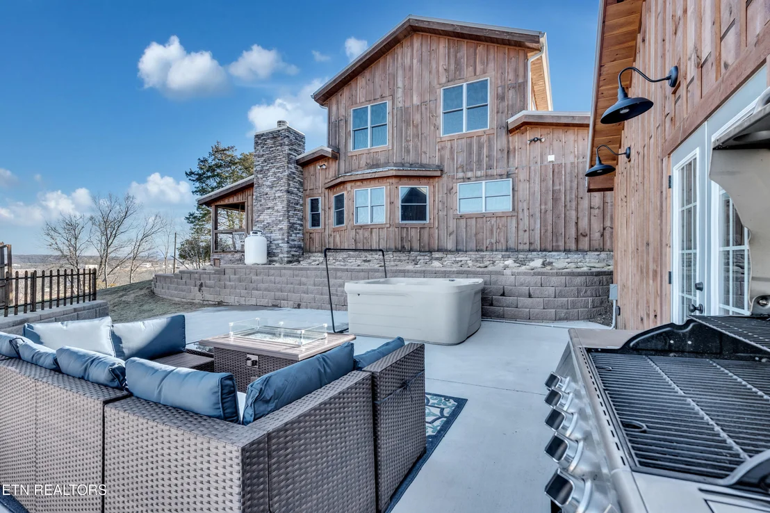 Photo of 965 Burden Hill Rd