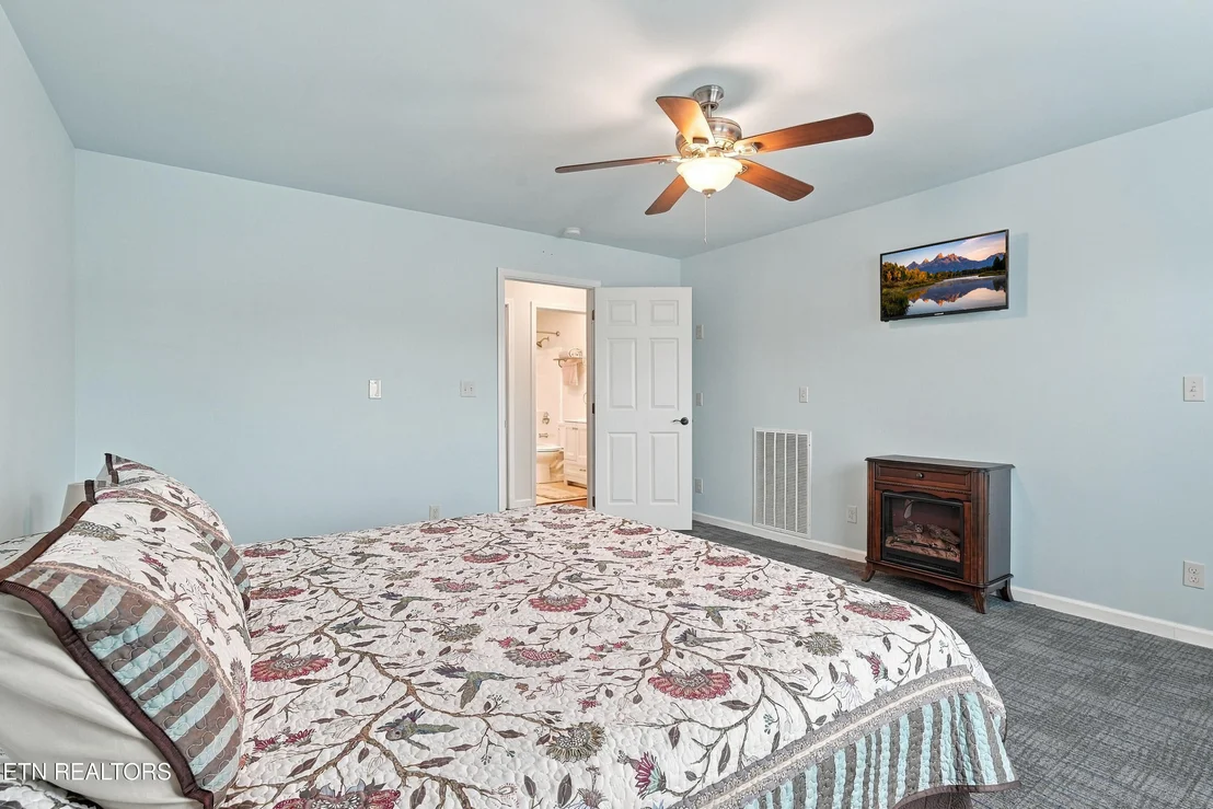 Photo of 2021 Compton Court