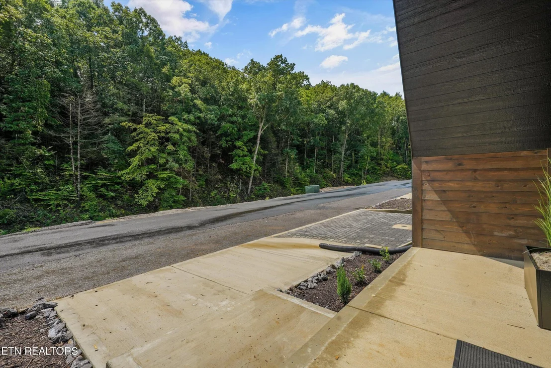 Photo of 615 Longbow Way