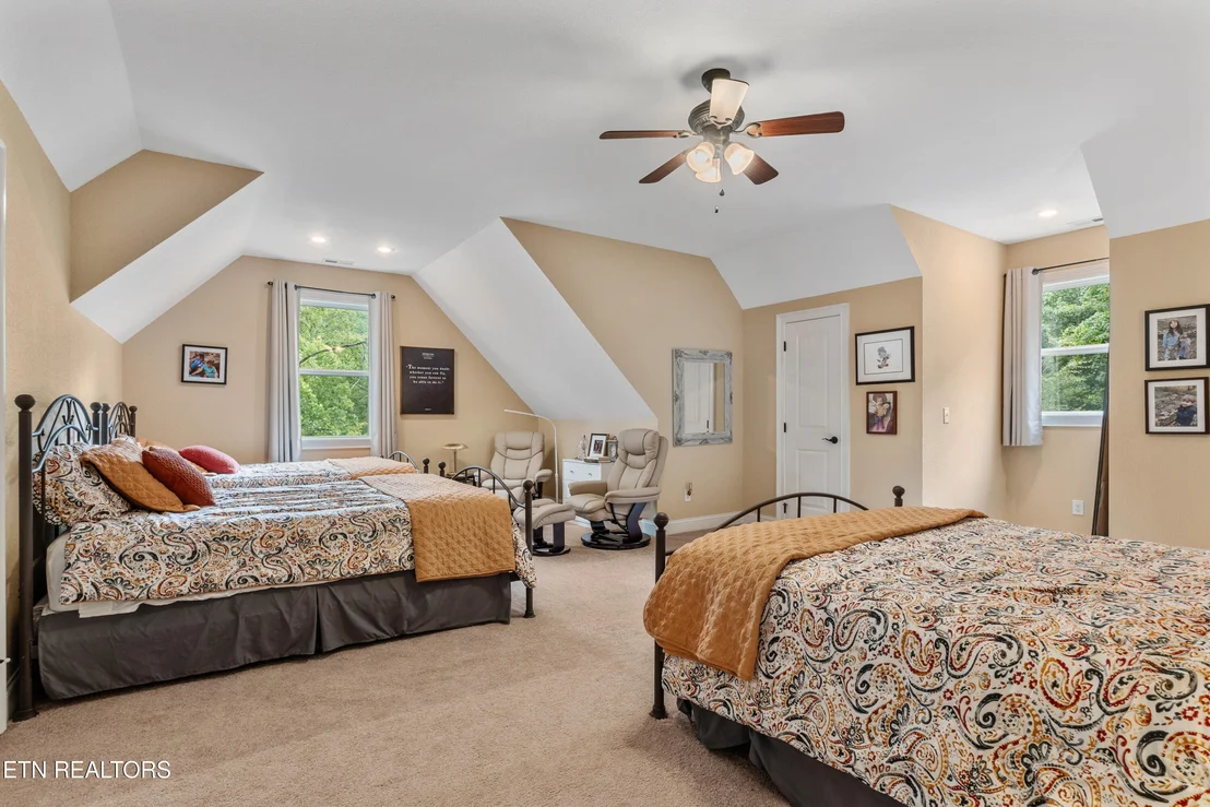 Photo of 106 Sunshine Way