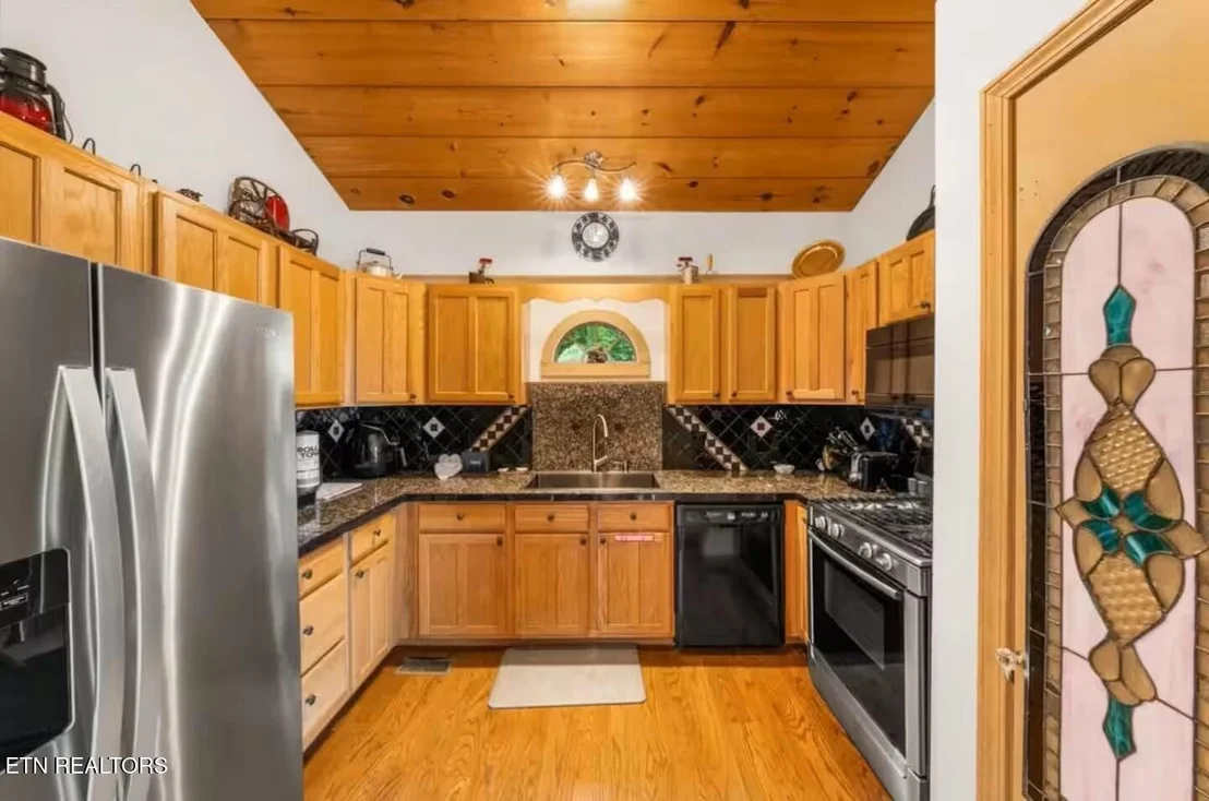 Photo of 517 Hideaway Ridge Circle