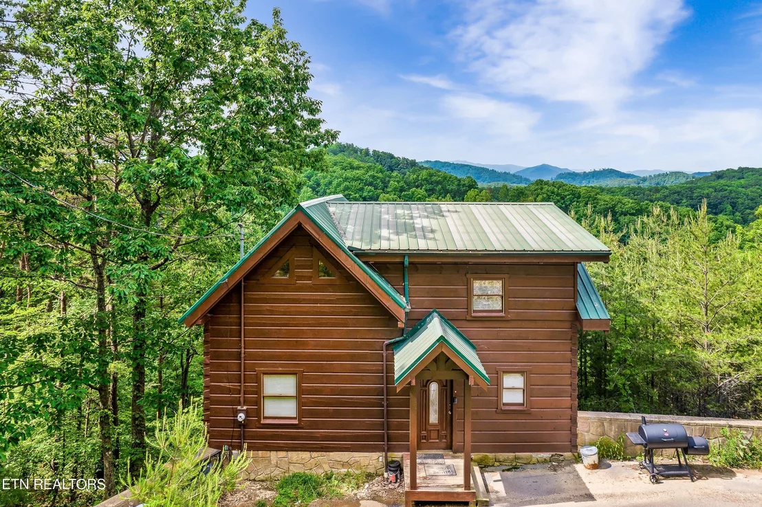 Photo of 928 Falcon View Way