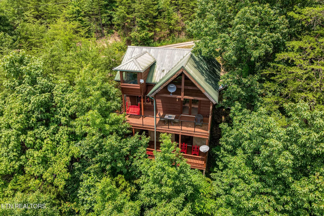 Photo of 928 Falcon View Way