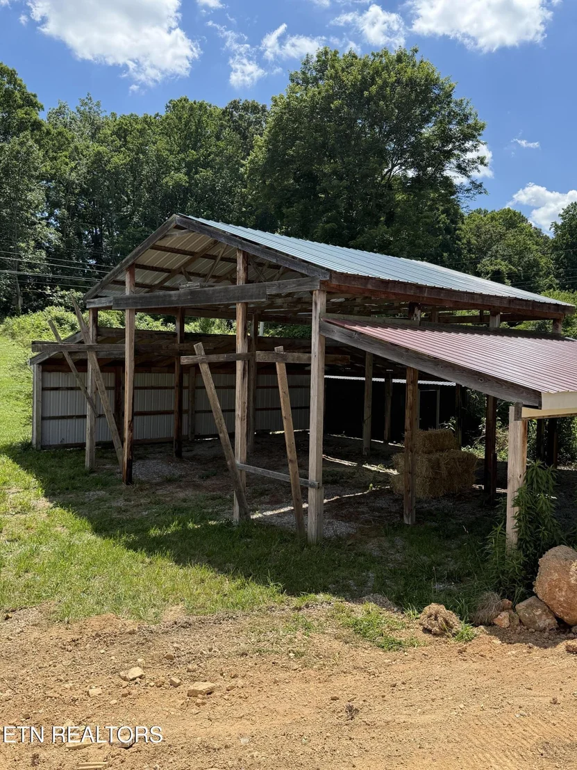 Photo of 705 Robin Drive