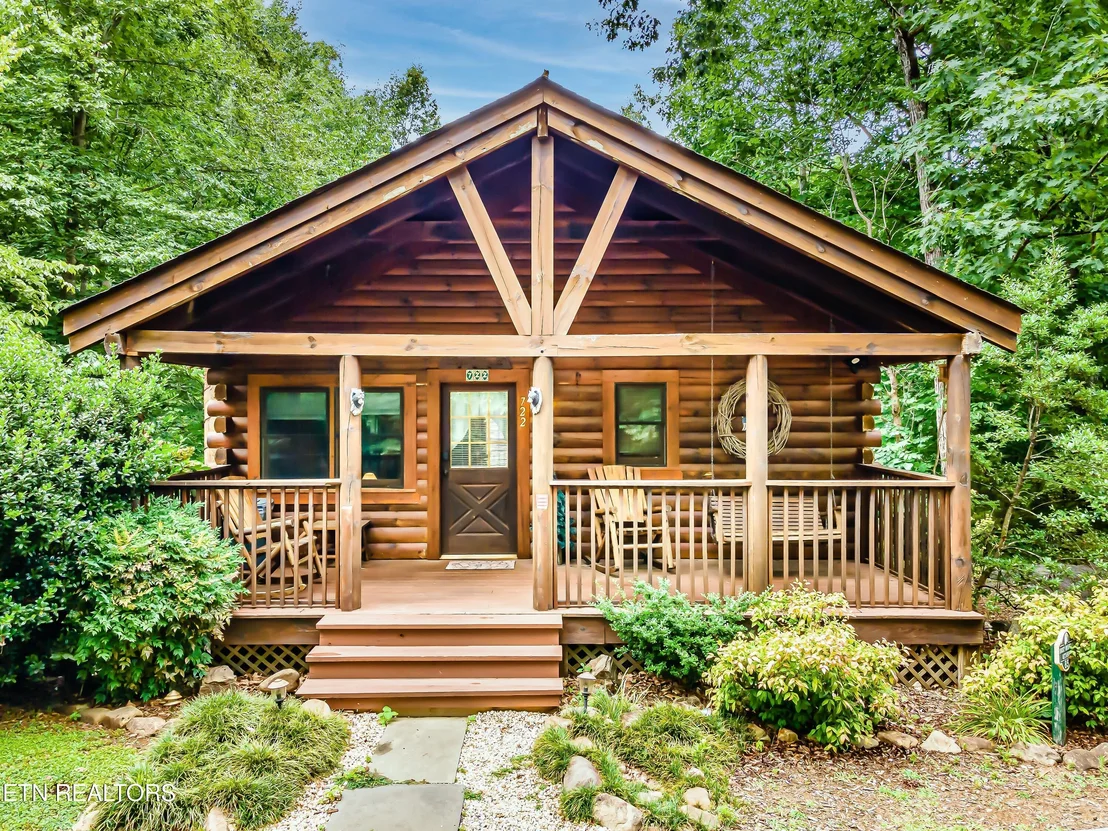Photo of 722 Nighthawk Way