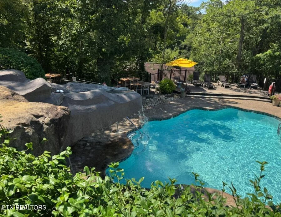 Photo of 919 Deer Run Way