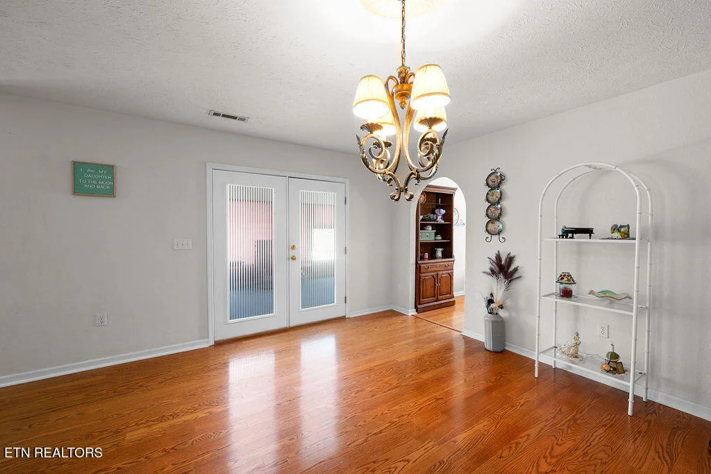 Photo of 674 Southview Circle