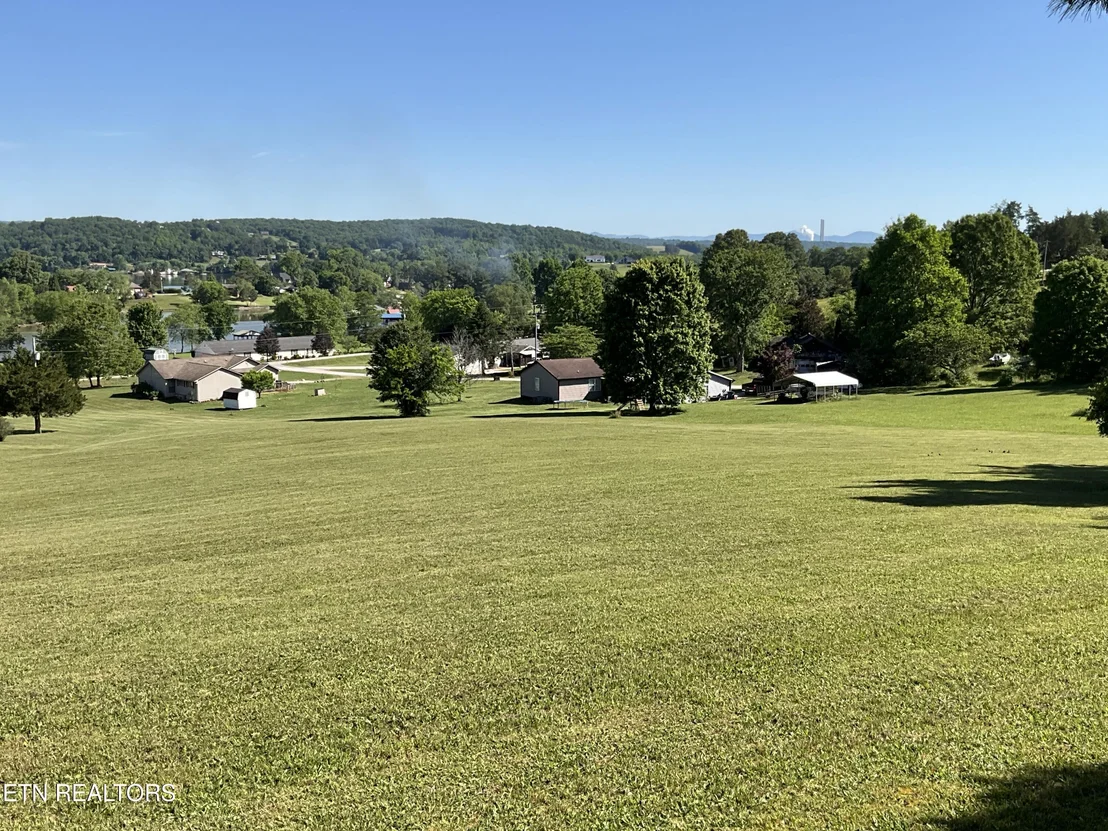 Photo of 651 River Rd