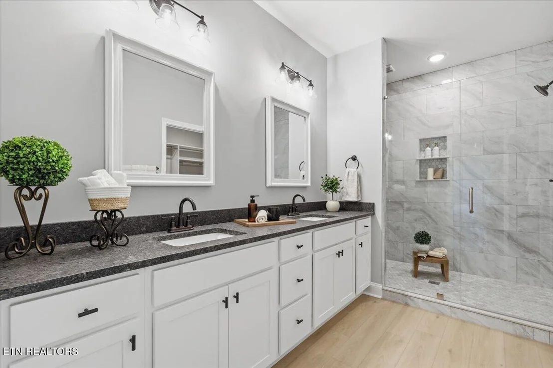 Photo of 826 Sophie Drive