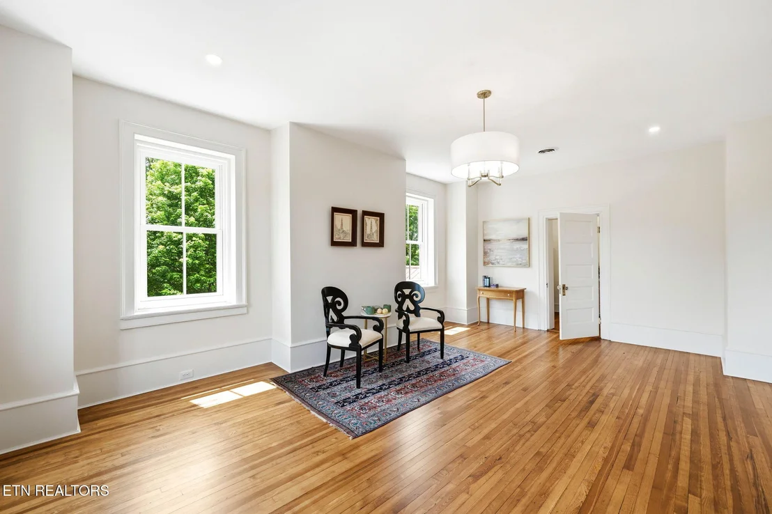 Photo of 240 Maplehurst Lane