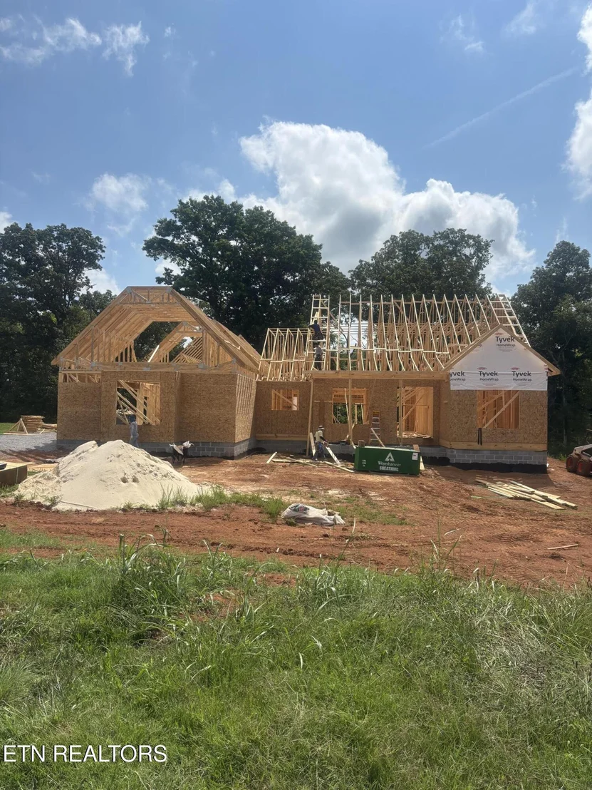 Photo of 906 Sophie Drive