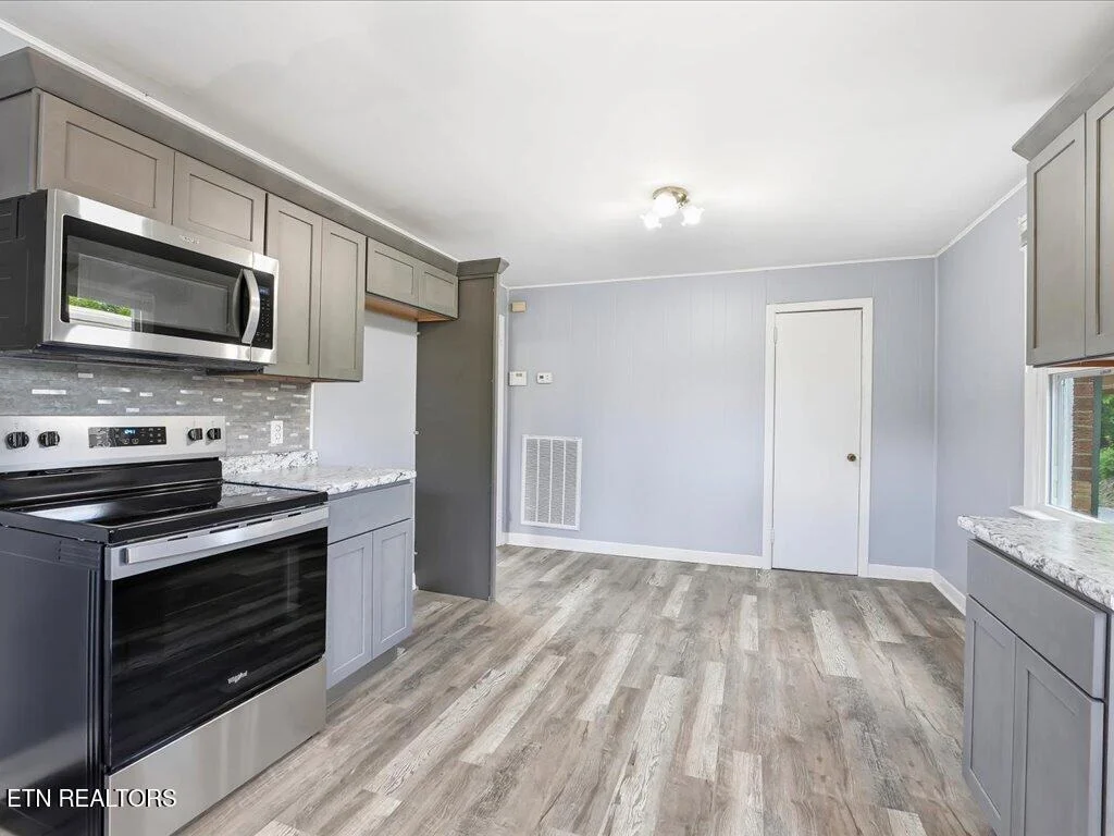 Photo of 818 Guy Collins Rd