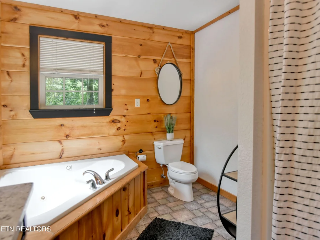 Photo of 380 Laurel Rd