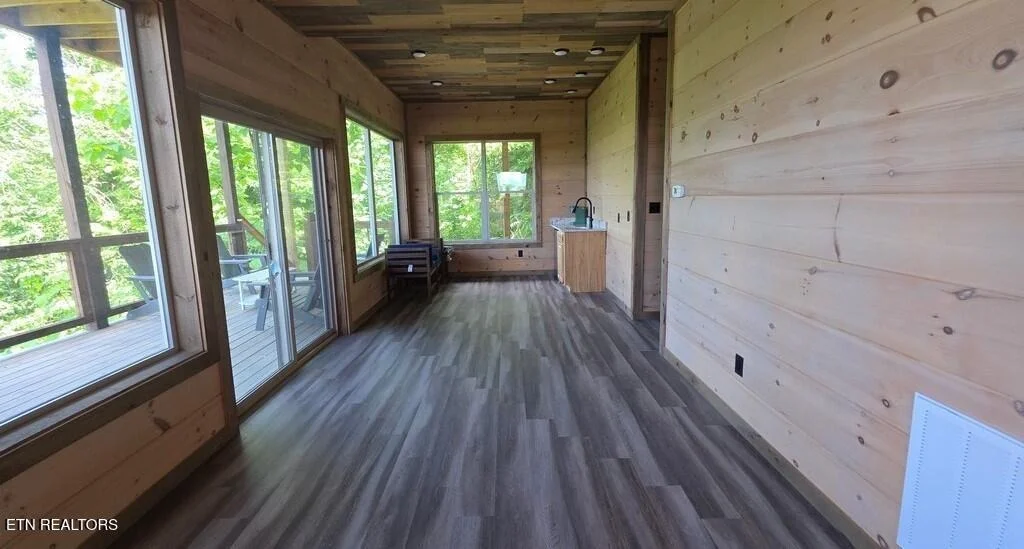 Photo of 2123 Windy Lane