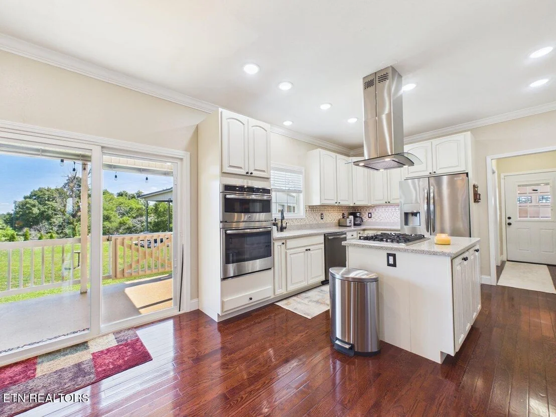 Photo of 317 Oak Grove Rd