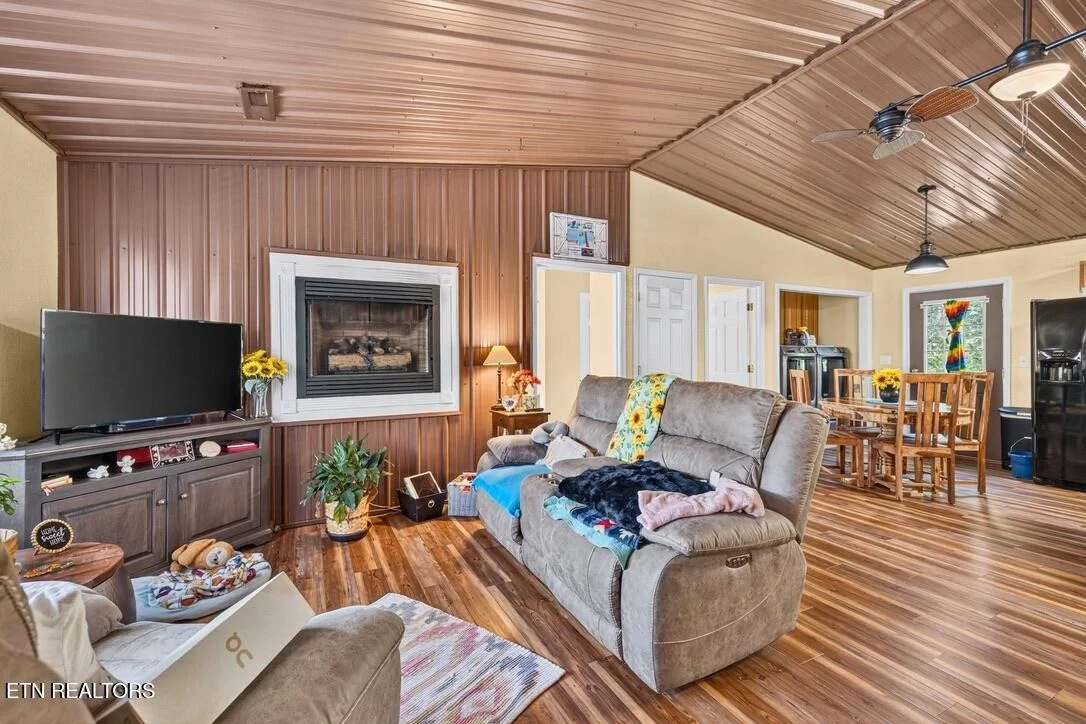 Photo of 4921 Hooper Hwy