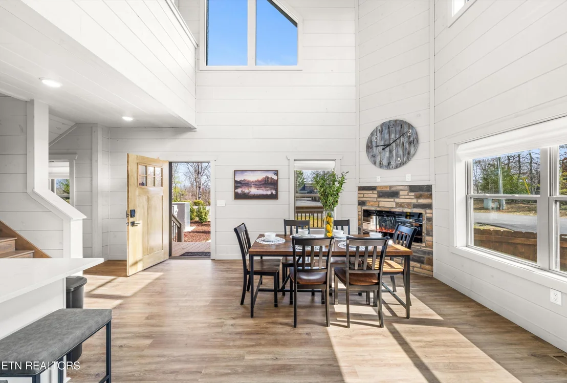 Photo of 2876 Sequoia Rd