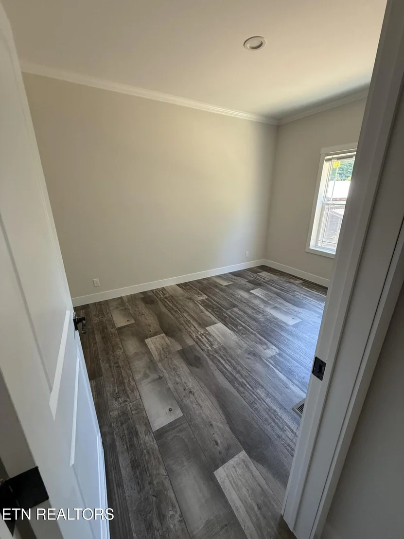 Photo of 705 Robin Drive