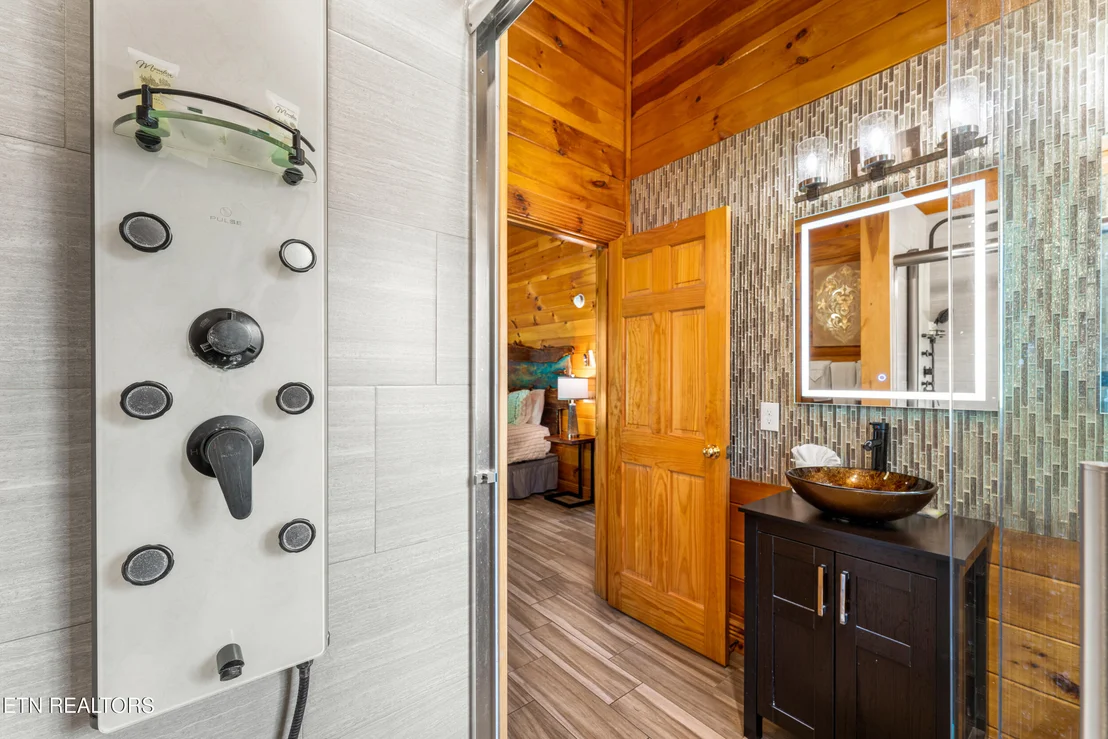 Photo of 2323 River Port Way