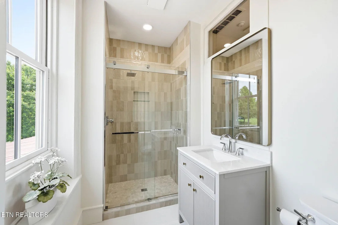 Photo of 240 Maplehurst Lane