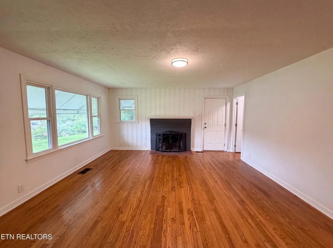 Photo of 119 Old State Circle