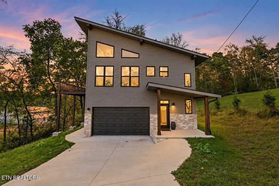 Photo of 120 Stem Lane