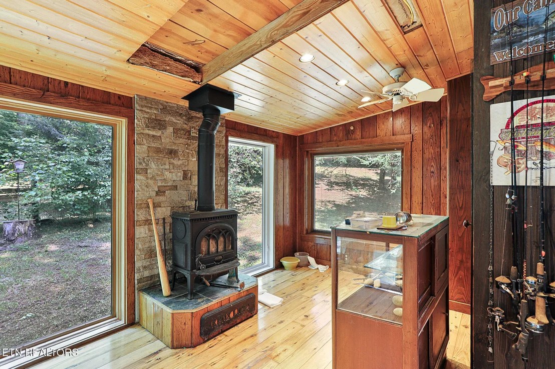 Photo of 160 Thomas Ed Roach Lane
