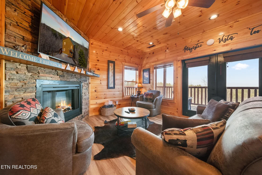 Photo of 1120 N Trail Drive