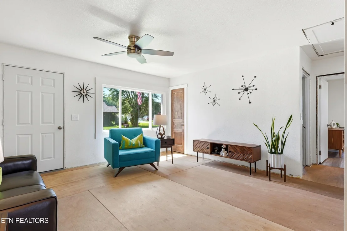 Photo of 1128 Huffland Drive