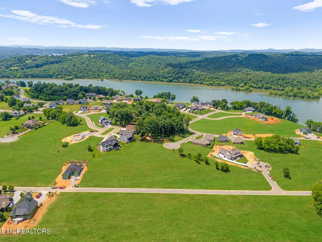 Photo of 2594 Chestnut Lane