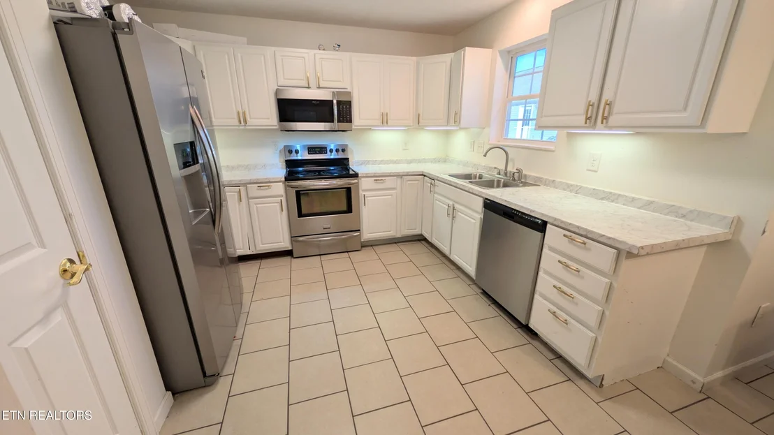 Photo of 447 Cornus Ave