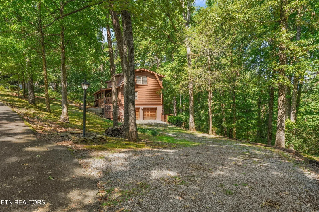 Photo of 1611 Canterbury Downs Rd