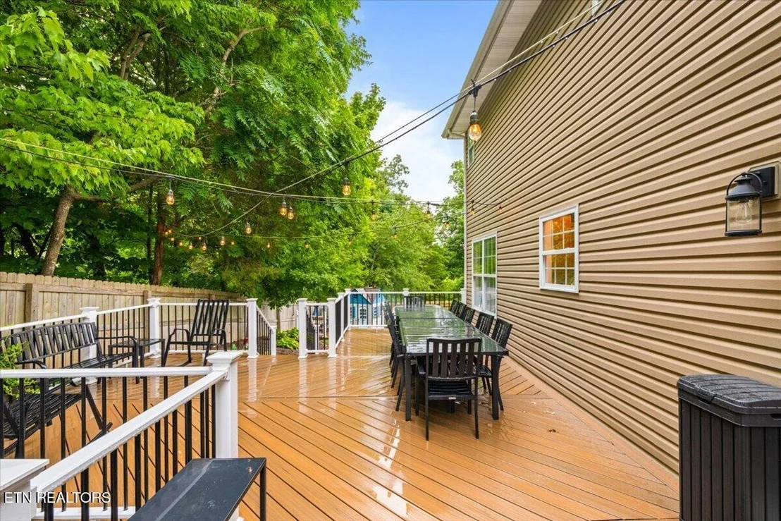 Photo of 6101 Starflower Lane