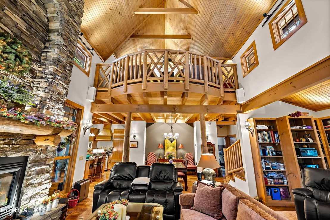 Photo of 112 Sunshine Way