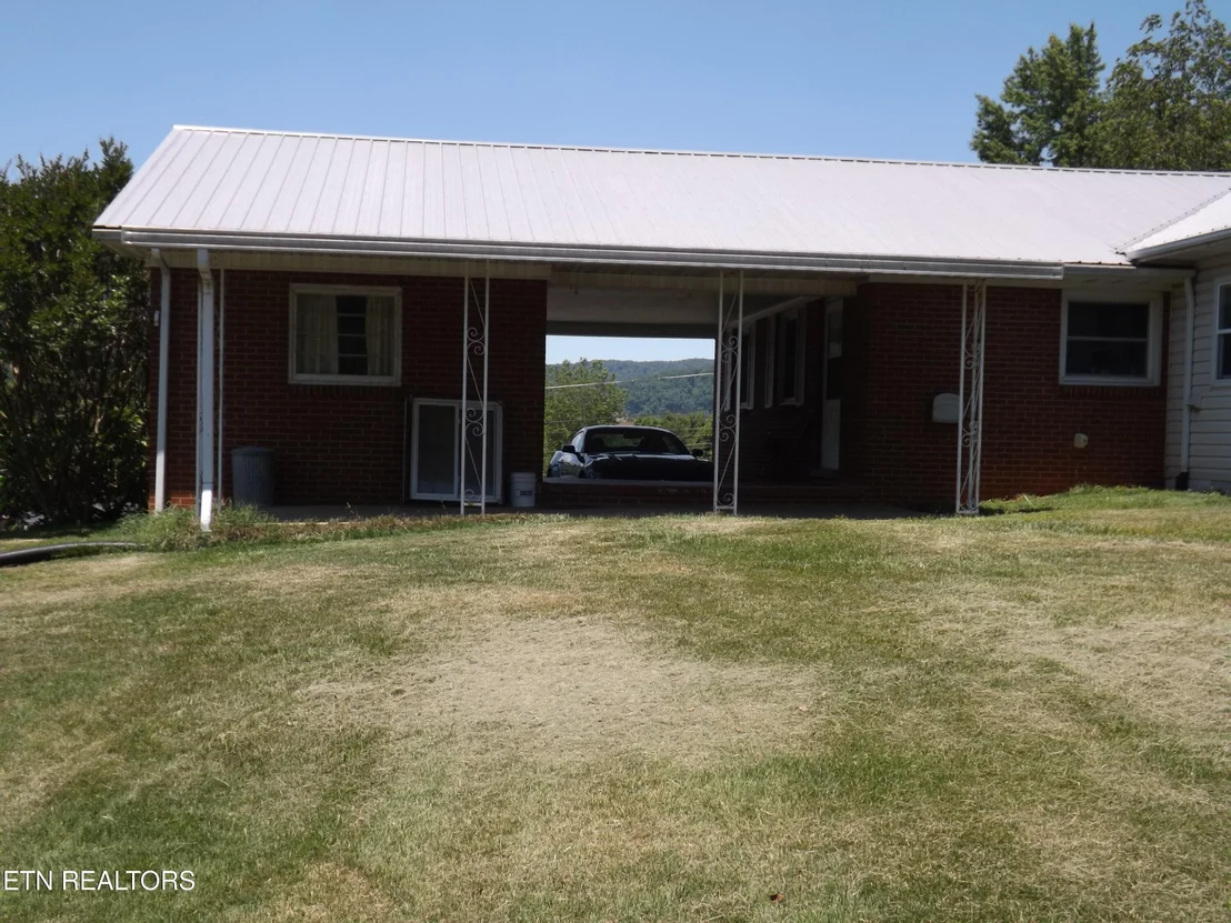 Photo of 188 White Ave