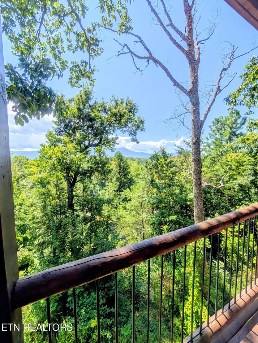 Photo of 2152 E View Drive