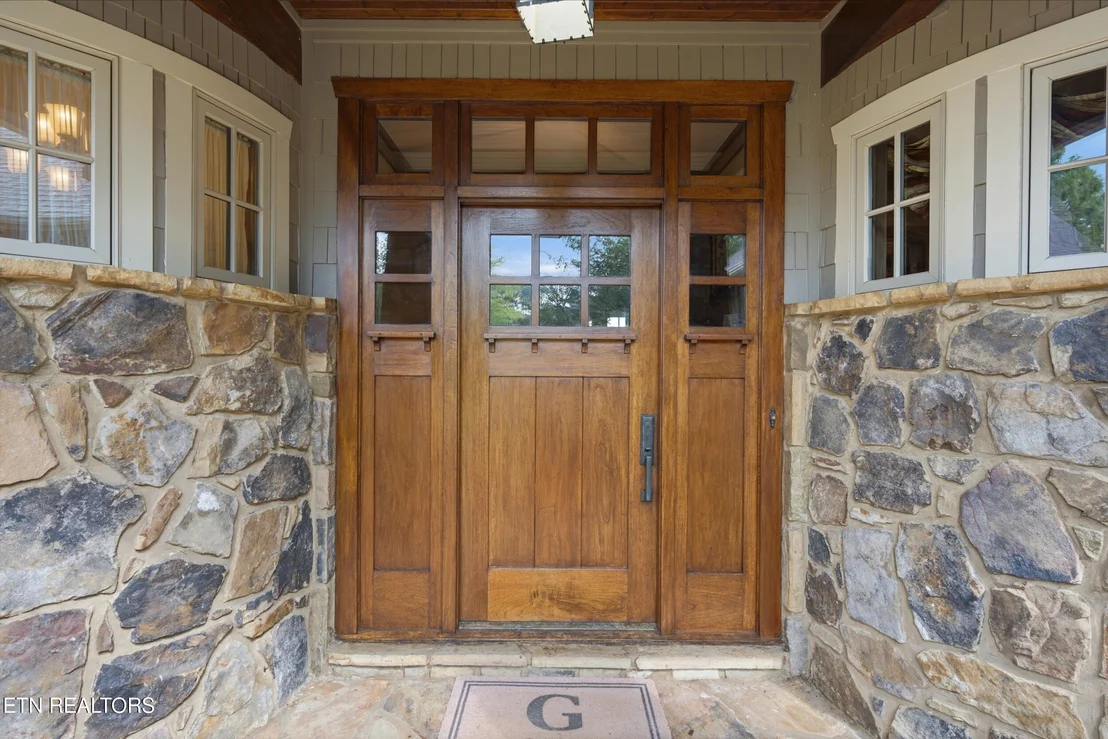 Photo of 593 Old Barn Lane