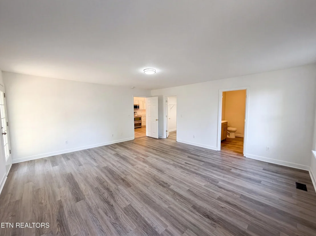 Photo of 375 Walnut Lane