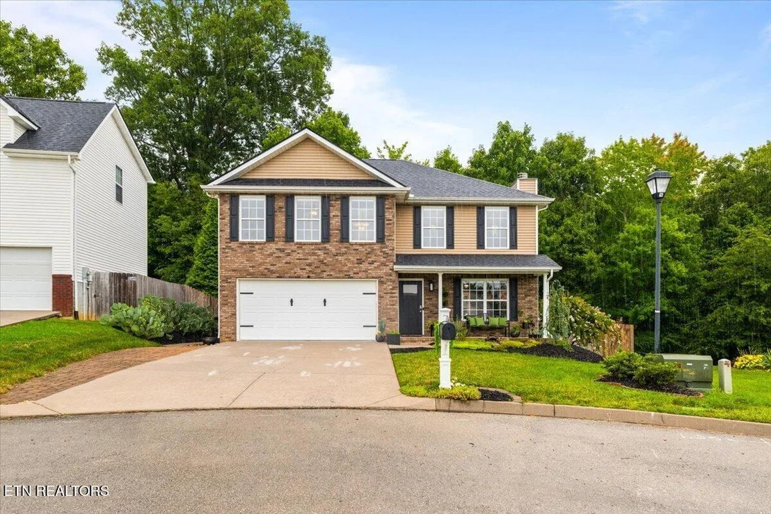 Photo of 6101 Starflower Lane