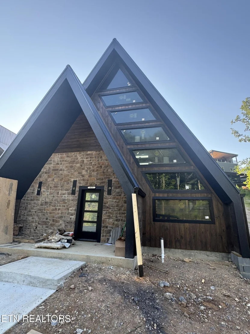 Photo of 615 Longbow Way