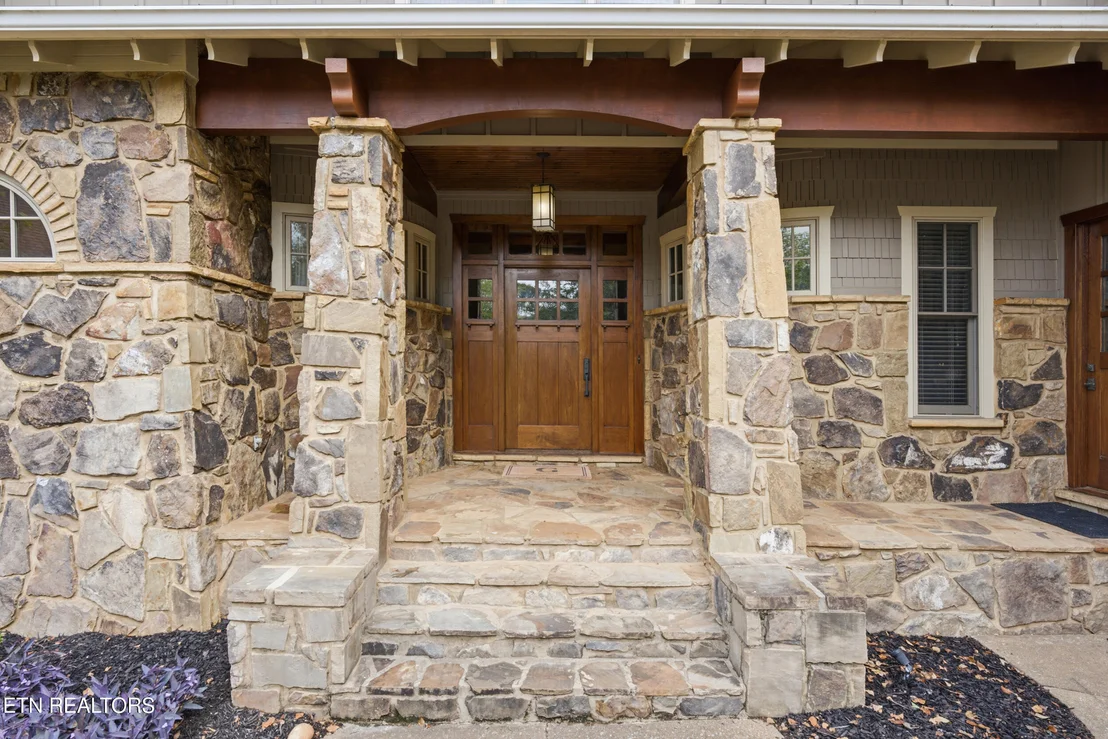 Photo of 593 Old Barn Lane
